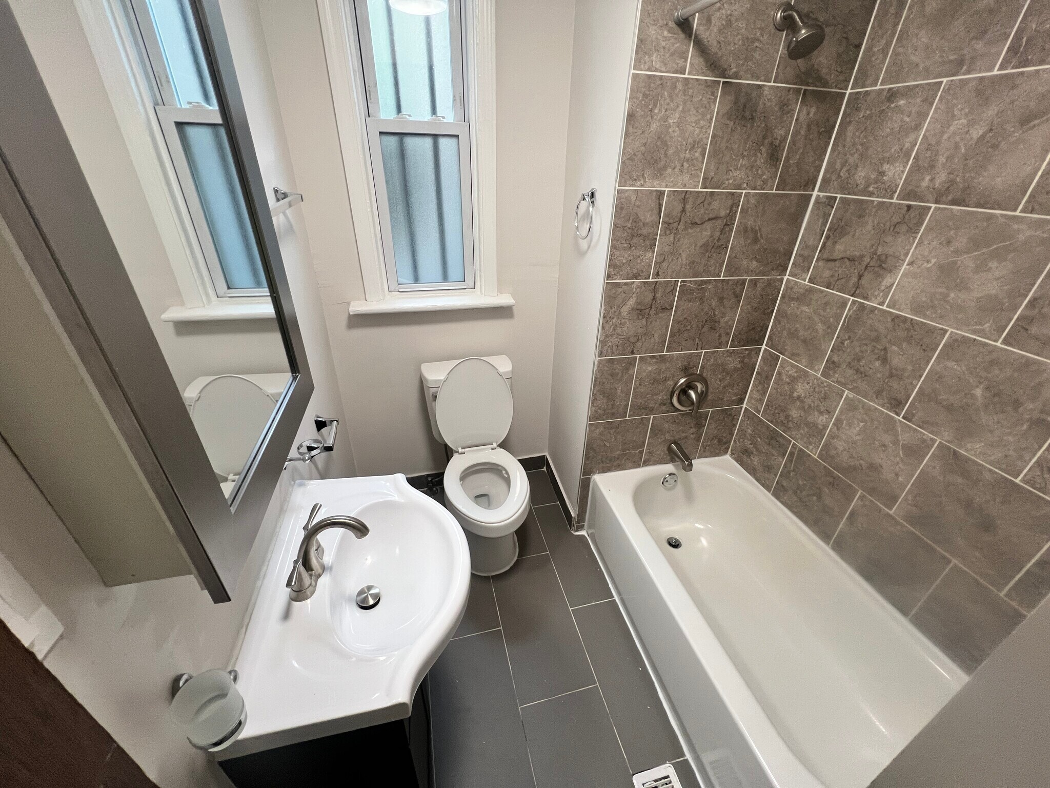 Building Photo - 8208 S South Shore Dr