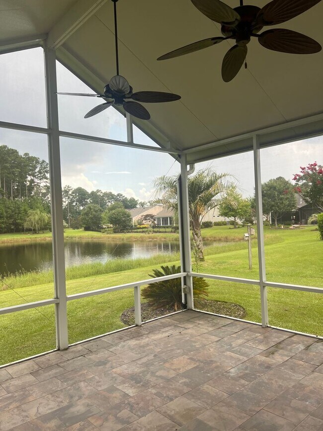 Building Photo - Private Stunning Views from this Beautiful...
