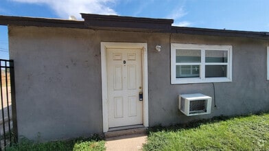 Building Photo - 224 Avenue S