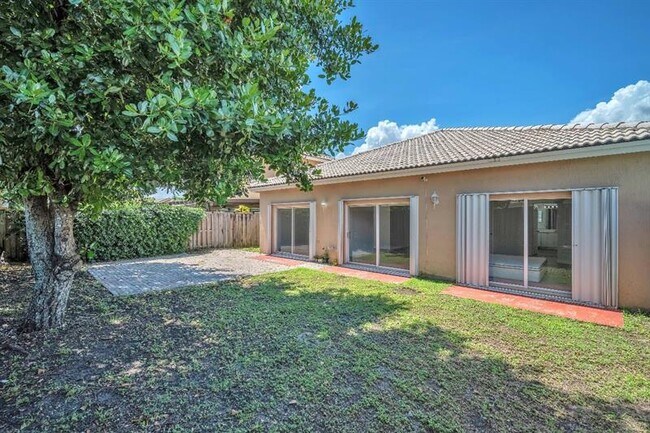 Building Photo - 15452 SW 138th Terrace