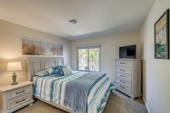 Building Photo - 10710 Dabney Dr