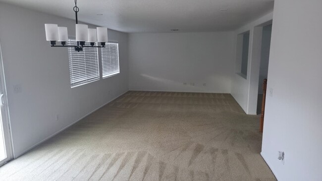 Building Photo - 316 Jackrabbit Dr
