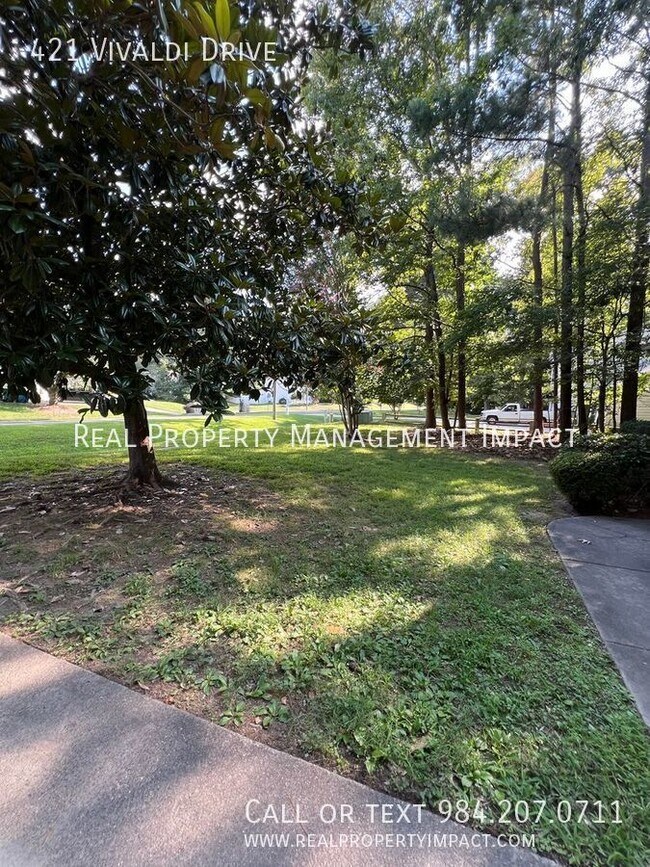 Building Photo - 421 Vivaldi Dr