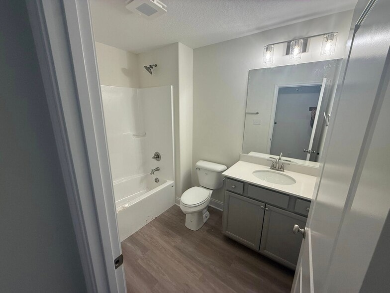 Building Photo - 7323 Woodpecker Way