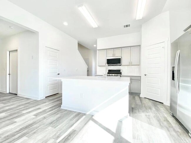 Building Photo - 7925 Linnie Ln