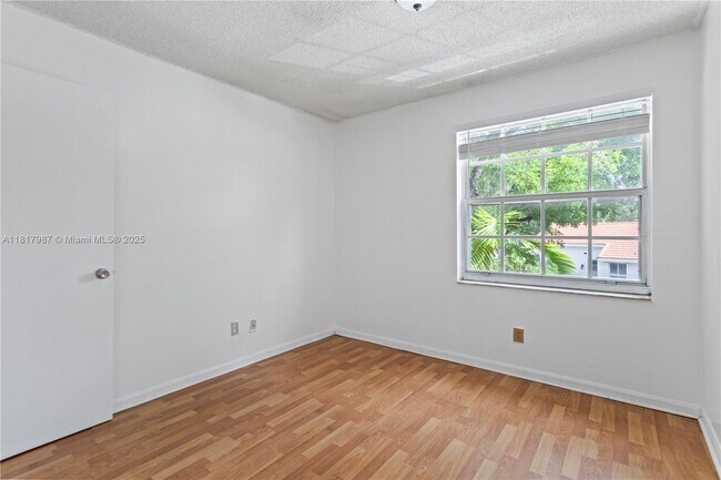 Building Photo - 15076 SW 51st St