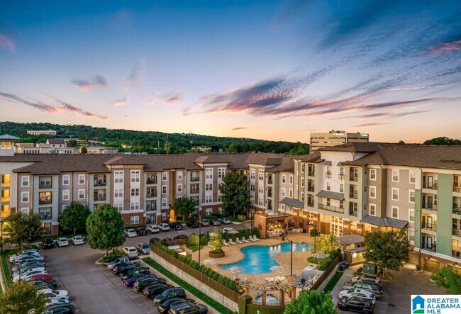 Primary Photo - 1840 Oxmoor Rd