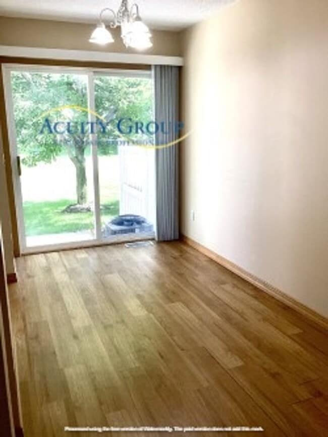 Building Photo - 2BR, 2BA Otsego Townhome for Rent