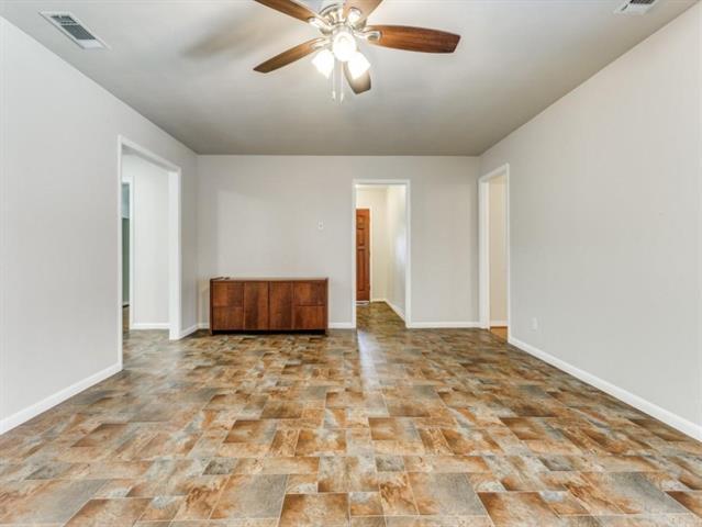 Building Photo - 1310 Kingsbridge Dr