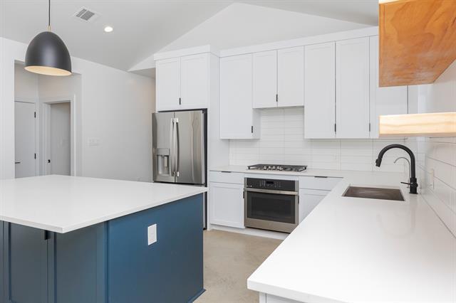 Building Photo - 1021 Nomas St