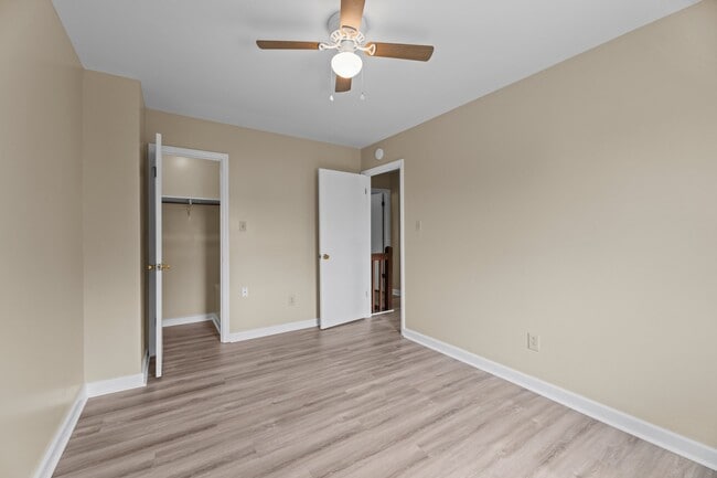 Building Photo - 21 Donnell Ave