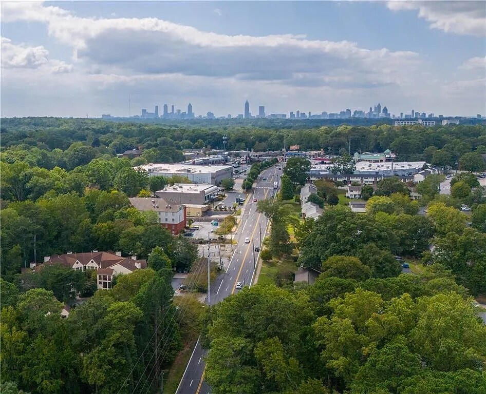 Building Photo - 497 Sherman Way
