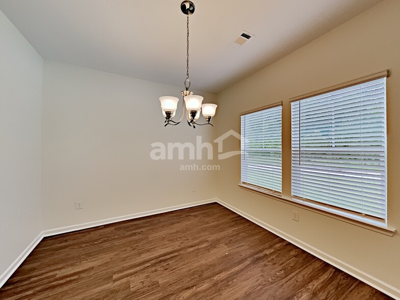 Building Photo - 63 Ivy Brook Dr