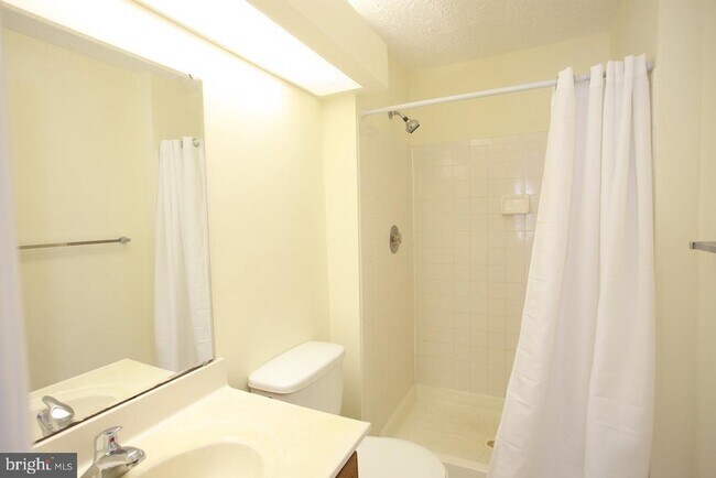 Building Photo - 408 Fleece Flower Dr