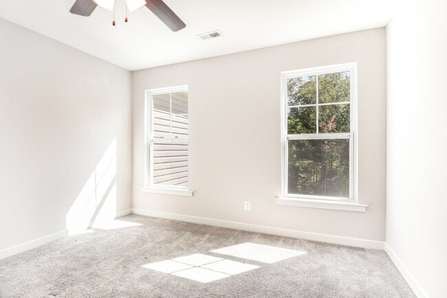 Building Photo - Now Available for Lease – Executive Home i...