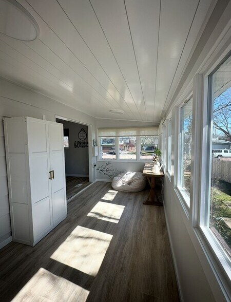 Building Photo - 8801 Fircrest Dr