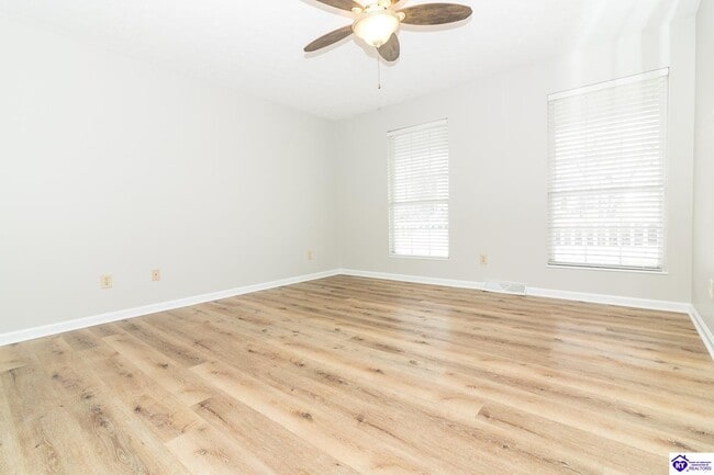 Building Photo - 214 Eagle Way