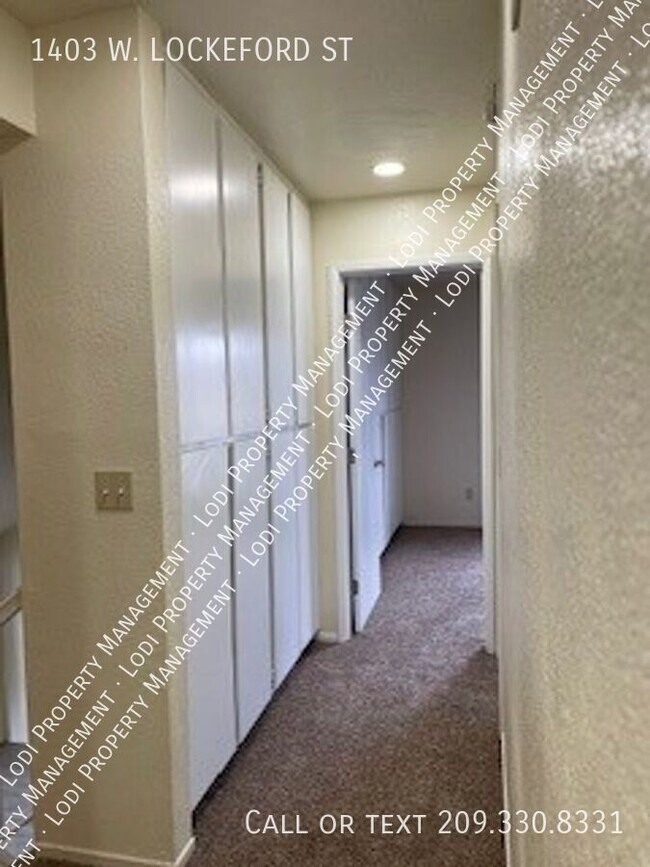 Building Photo - 1403 W Lockeford St