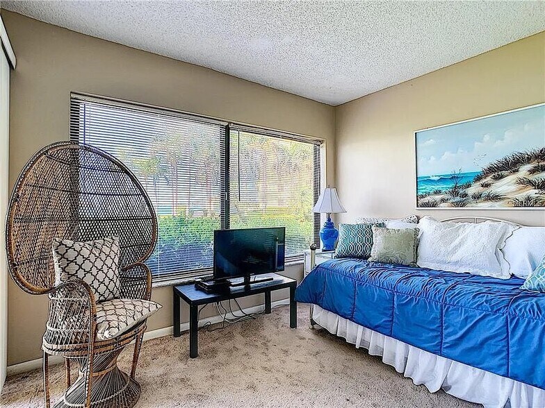 Building Photo - 6287 Bahia del Mar Cir