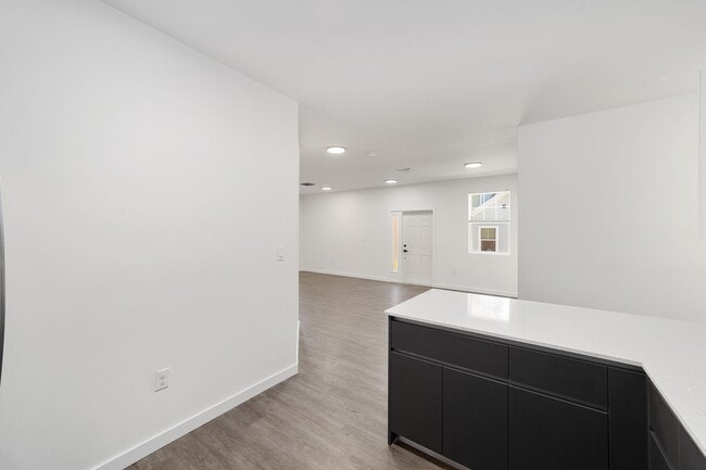 Building Photo - Eagle Trace 1597 #1