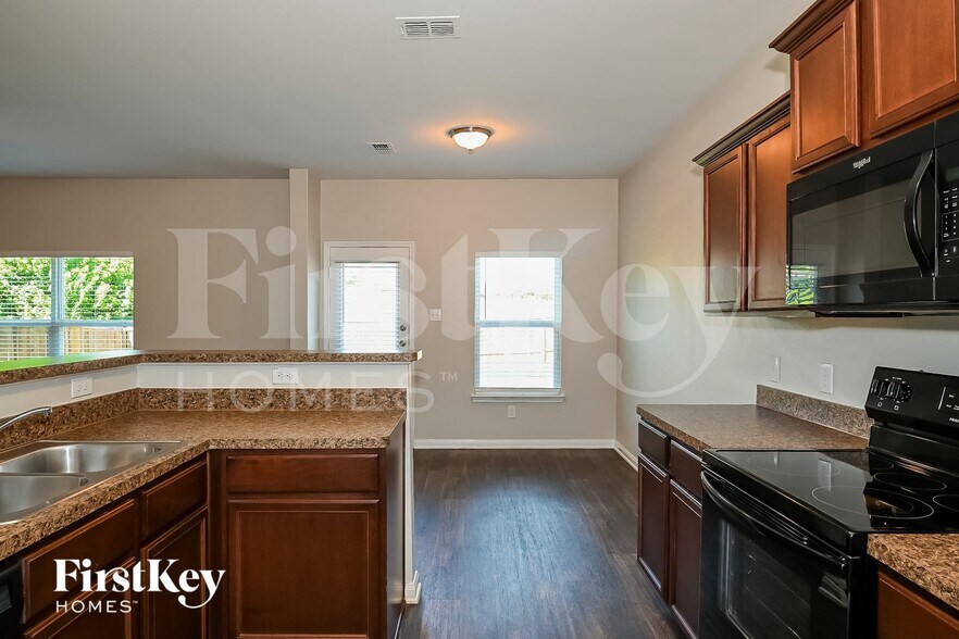 Building Photo - 14281 Bridgeview Ln
