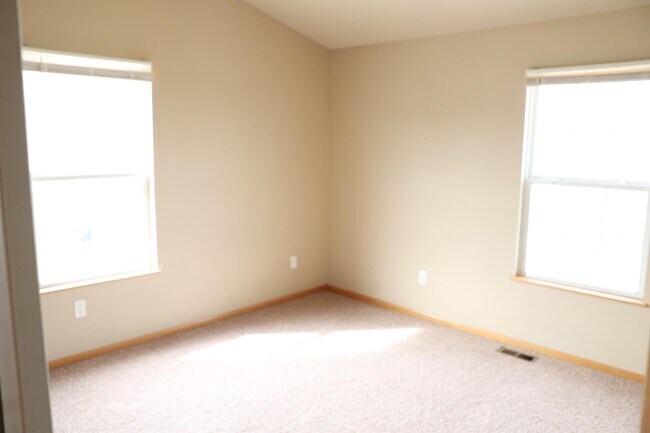 Building Photo - 3161 SW Arlan Ln