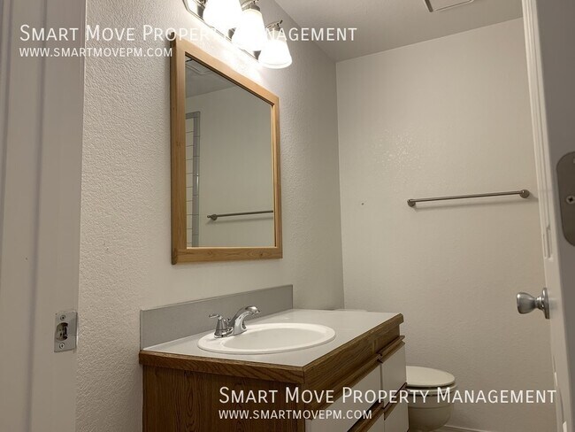 Building Photo - 222 Straughan-
