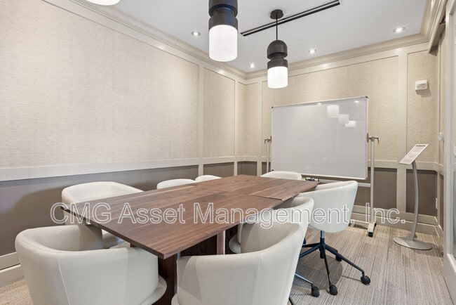 Building Photo - 1820 Peachtree St NW