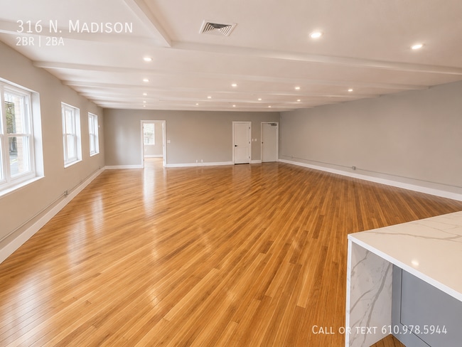 Building Photo - 316 N. Madison-