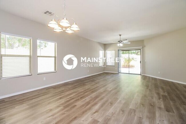 Building Photo - 4 Bedroom Pet-Friendly Home in MESA, AZ with Main Street Renewal