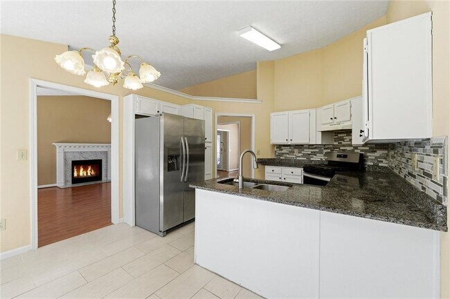 Building Photo - 2600 Avalon Pl