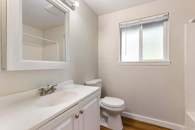 Building Photo - 17442 SE 82nd Dr
