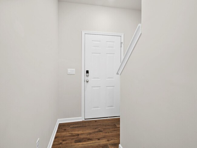 Building Photo - Modern living meets Convenience- Townhome in Greer, SC! *Waived Application Fee* With approved ap...