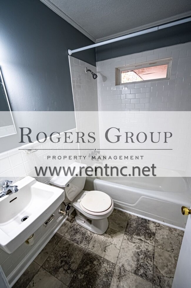 Building Photo - #106 - 104-106 Rollins Ave Duplex