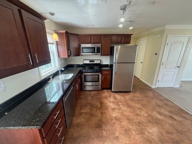 Building Photo - 14 Merrimac Way