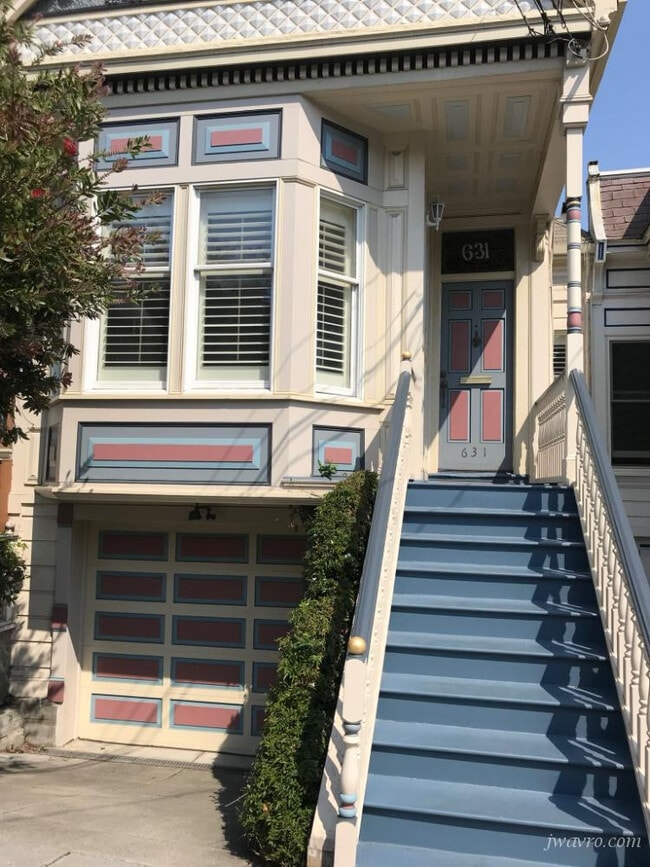 Building Photo - 631 Diamond St