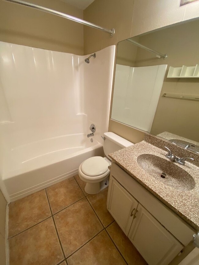 Building Photo - K002 - Pointe #61