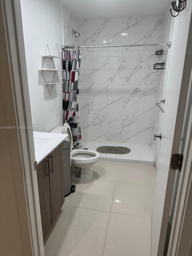 Building Photo - 1152 NW 2nd St