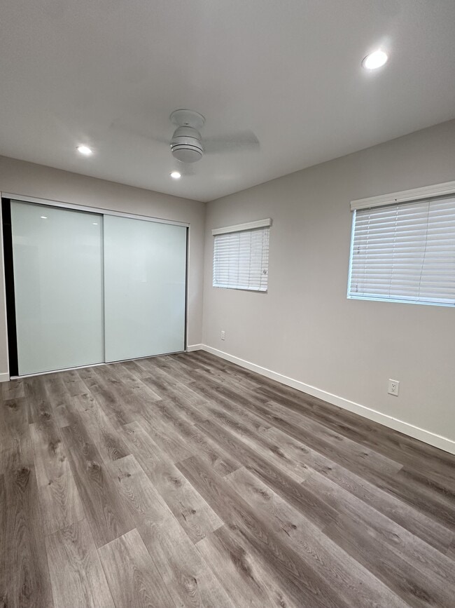 Building Photo - 1483 Fern Ave