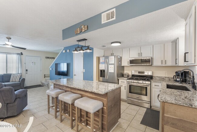 Building Photo - 164 Robin Ln