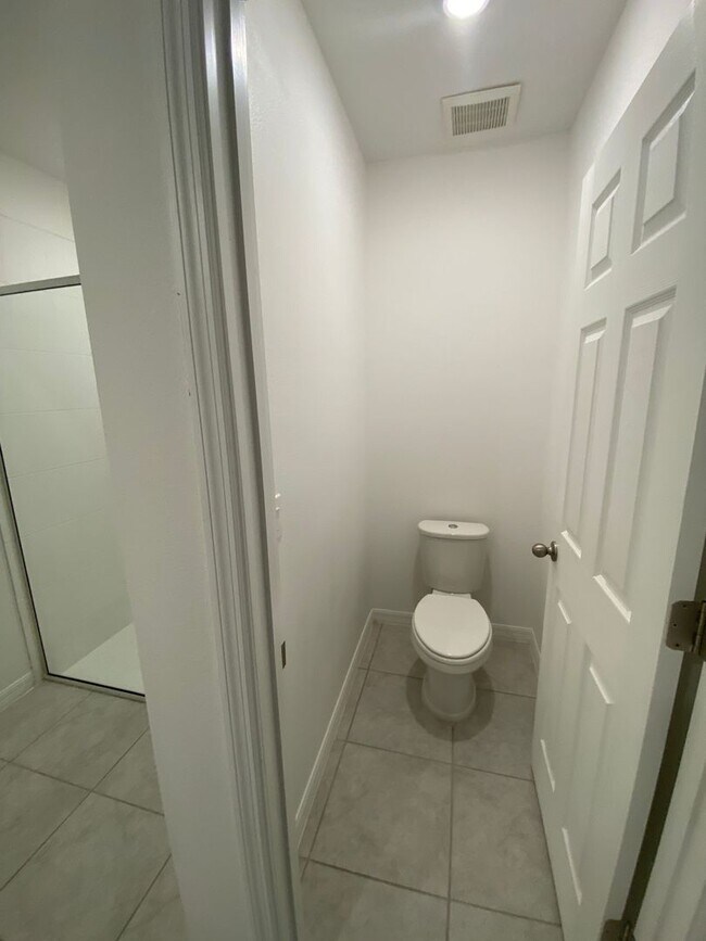 Building Photo - 3 Bedroom 2 Bath Home in Orchid Terrace fo...