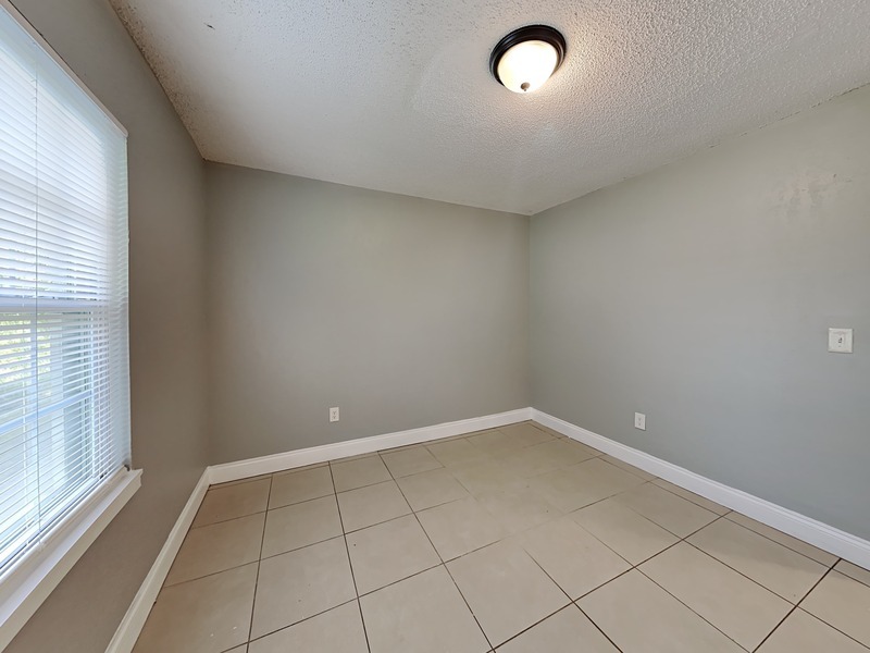 Building Photo - 907 19th St