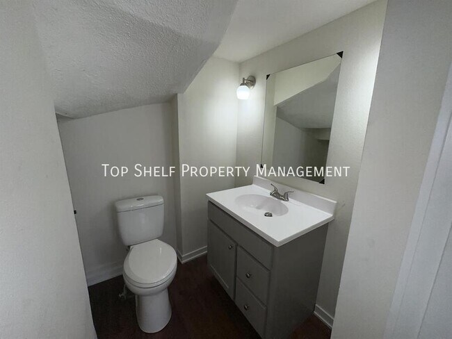 Building Photo - 1529 11th St