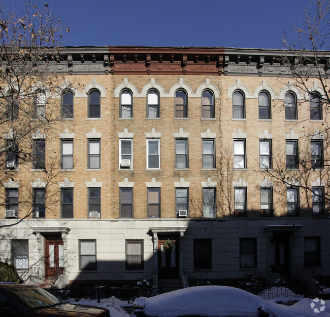 137 Kent St - 137 Kent St Brooklyn NY 11222 | Apartment Finder