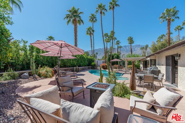 Building Photo - 3599 El Gaucho Cir E