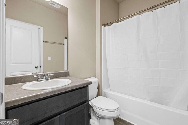 Building Photo - 684 Armitage Way