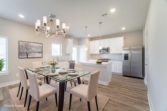 Building Photo - 10569 Preserve Wy