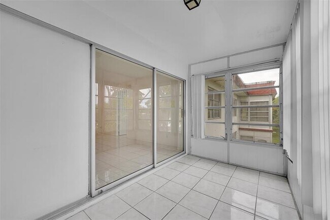 Building Photo - 2950 NW 46th Ave