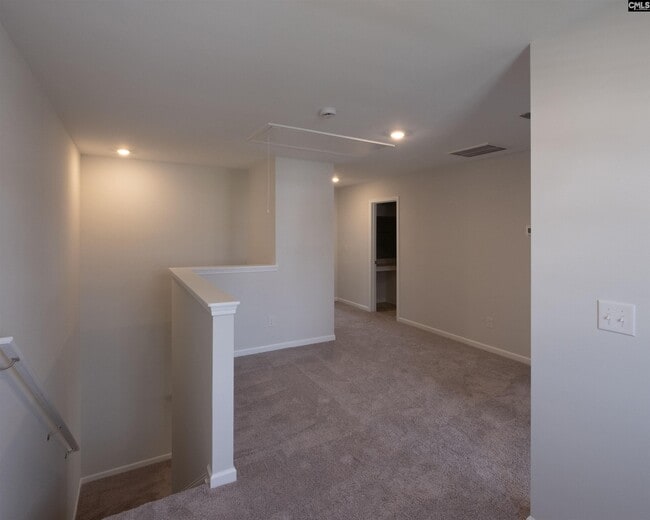 Building Photo - 815 N Desert Orch Ln
