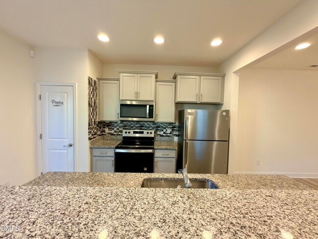 Building Photo - 4201 Little Fellow Ln